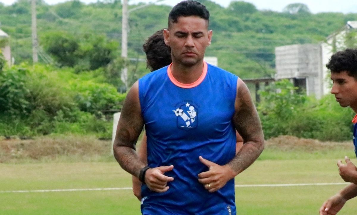 MARCOS ACOSTA, JUGADOR DEL MANTA FC