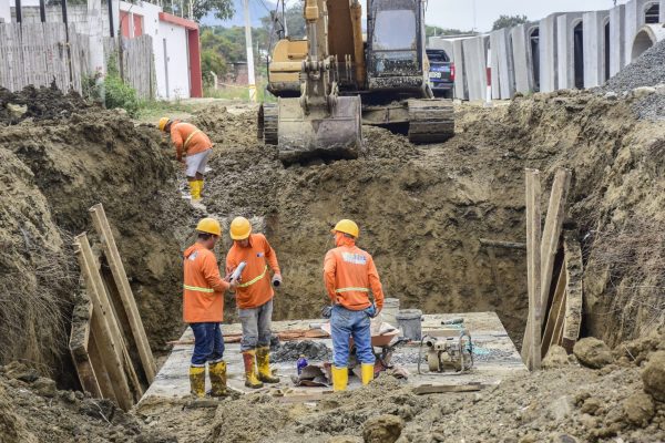 La construcción del ducto de aguas lluvias, se ha avanzado alrededor de 400 metros.