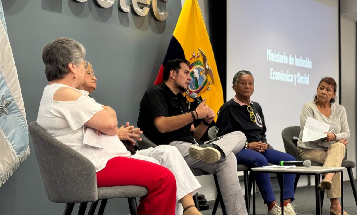 MIES y adultos mayores unen esfuerzos por el desarrollo social en Guayaquil