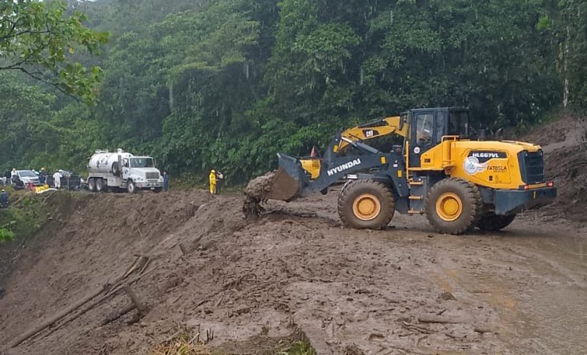 MTOP reabre vía Lago Agrio–Napo tras deslizamientos en el tramo El Reventador