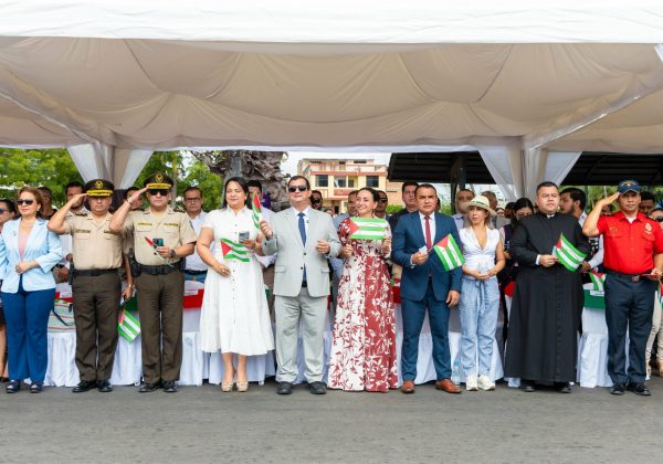 Manabí conmemora 201 Años de provincialización con 29 reconocimientos en sesión solemne