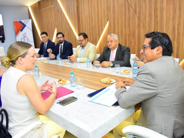 El presidente del CES se reunió con rectores de universidades de Manabí, para impulsar alianzas con sectores productivos.