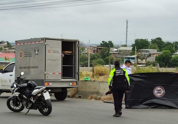 Dos personas murieron en Manta por accidentes viales. Las víctimasson: Jostin Jair Velastegui Guerrero y Hanny Maikelis Merchan Pérez.