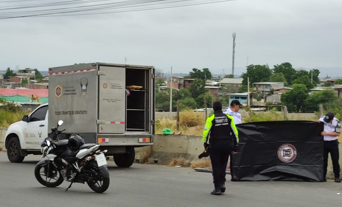 Dos personas murieron en Manta por accidentes viales. Las víctimasson: Jostin Jair Velastegui Guerrero y Hanny Maikelis Merchan Pérez.