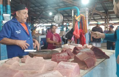 Un descenso de la temperatura marina en la costa ecuatoriana está modificando la disponibilidad de especies y afecta precios en Manta.