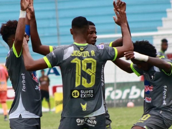Manta FC encara tres finales decisivas para evitar el descenso en LigaPro