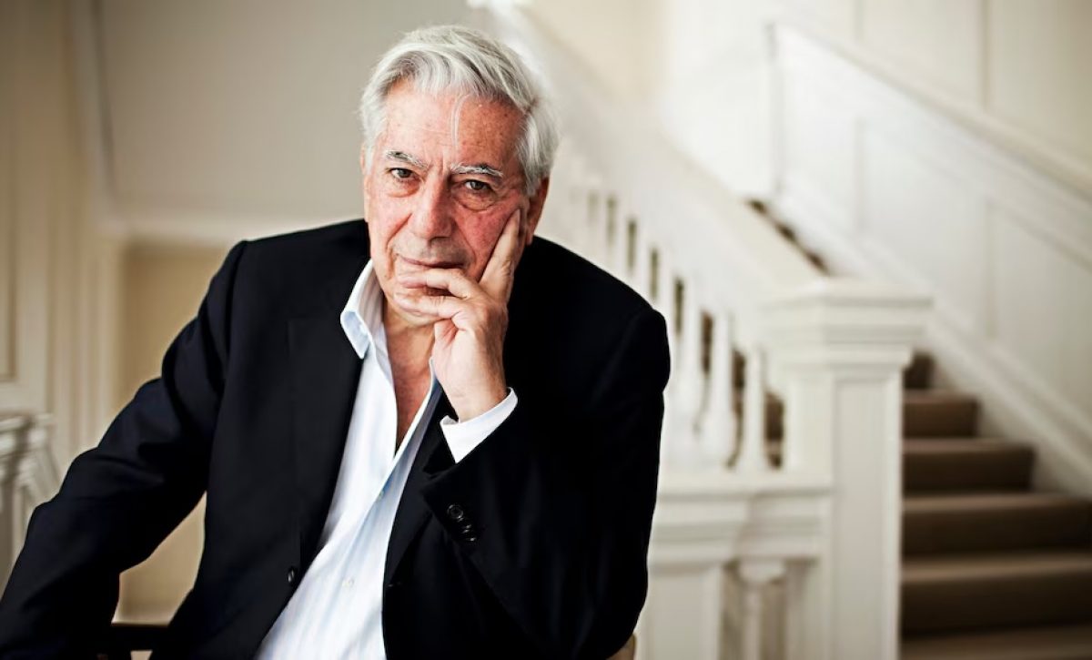 Mario Vargas Llosa fue cremado y es despedido en una ceremonia privada