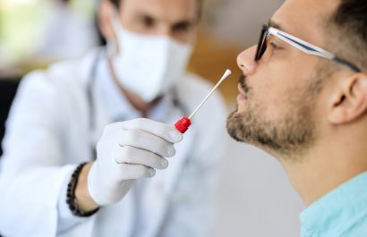 Más ciudadanos se realizan análisis clínicos ante enfermedades respiratorias en Manabí