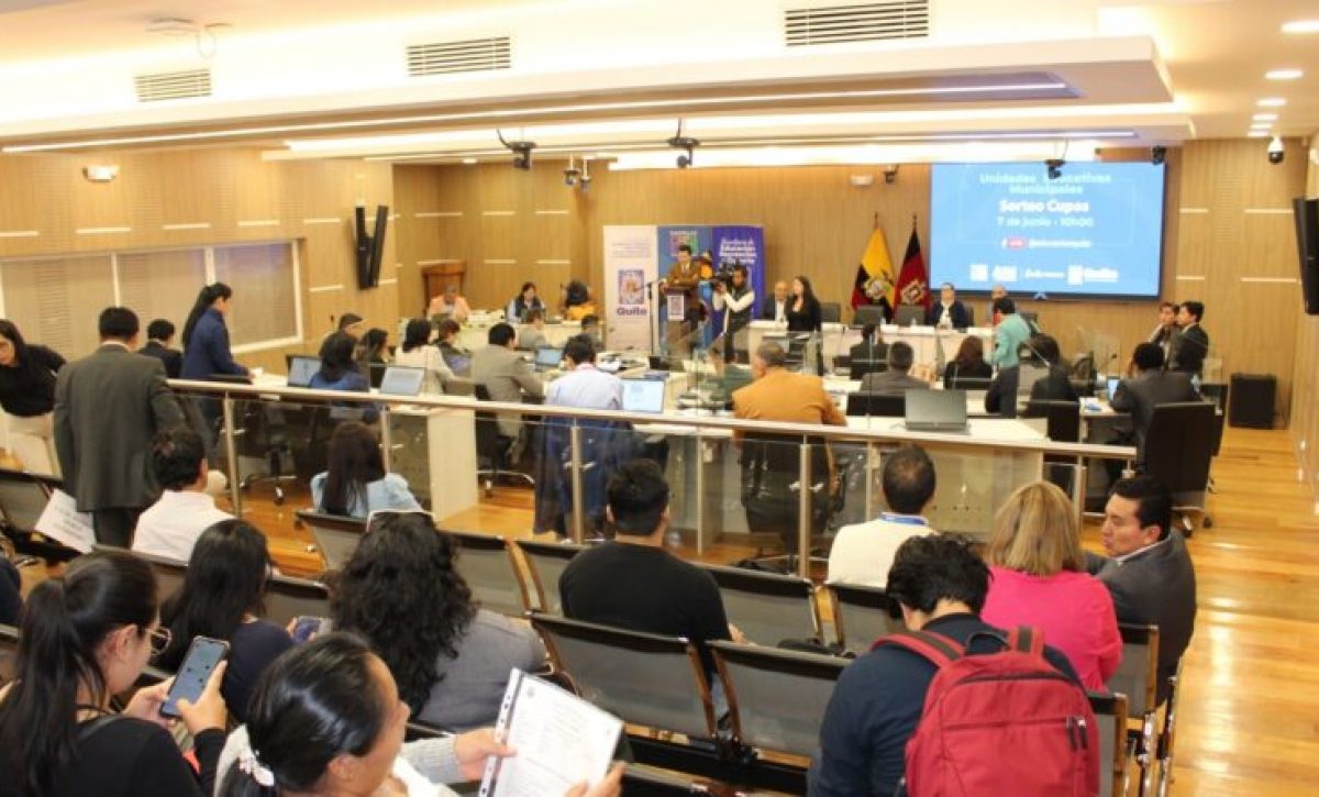 Más de 12 mil personas participarán en el sorteo de cupos educativos municipales en Quito