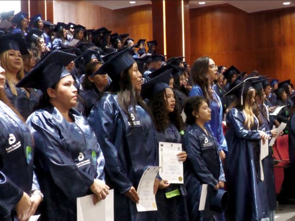 Más de 140 artesanos se gradúan del instituto Ángela Rosa Cevallos en Portoviejo