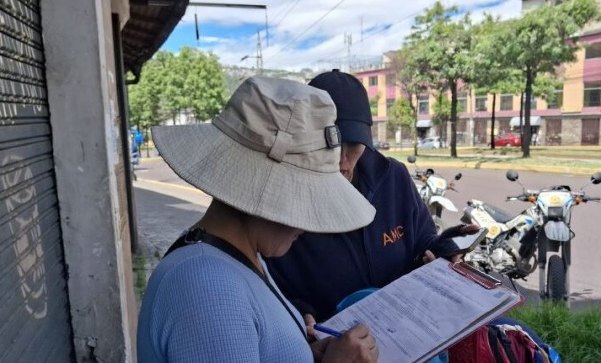 Más de 3.500 advertencias emitidas a comerciantes informales en la capital