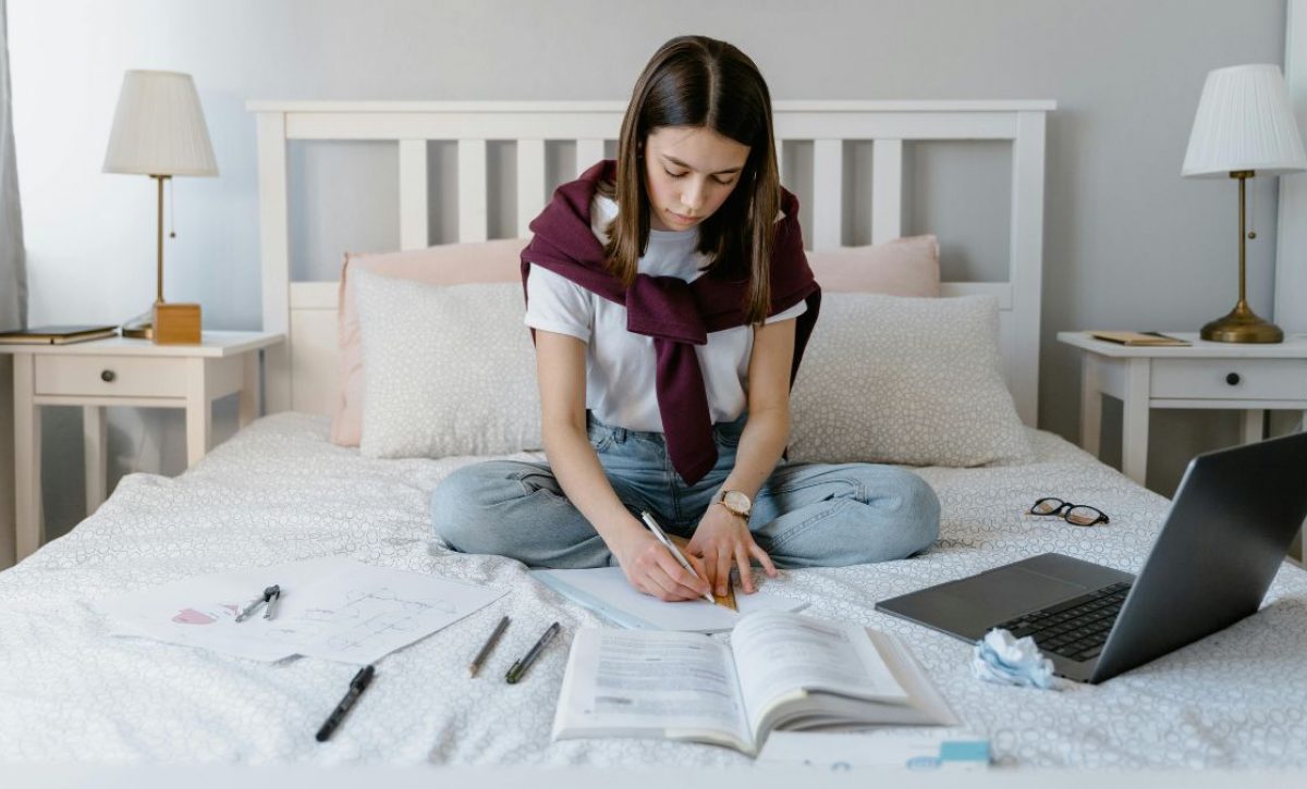 Más de 400 mil estudiantes se registraron en el sistema para acceder a la educación superior en Ecuador. (Pexels).