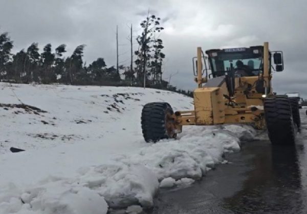 Más de 50 personas han perdido la vida en la provincia del Cabo Oriental, Sudáfrica, debido a violentas inundaciones, nevadas y deslizamientos de tierra.