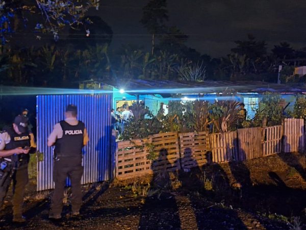 Matanza en Santo Domingo deja tres fallecidos y un menor herido