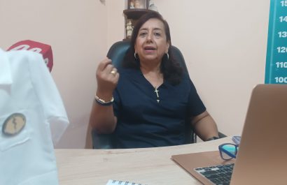 La doctora María de Lourdes Chávez Molina, comparte su trayectoria como médico. Ella narra su camino, retos y reflexiones. 