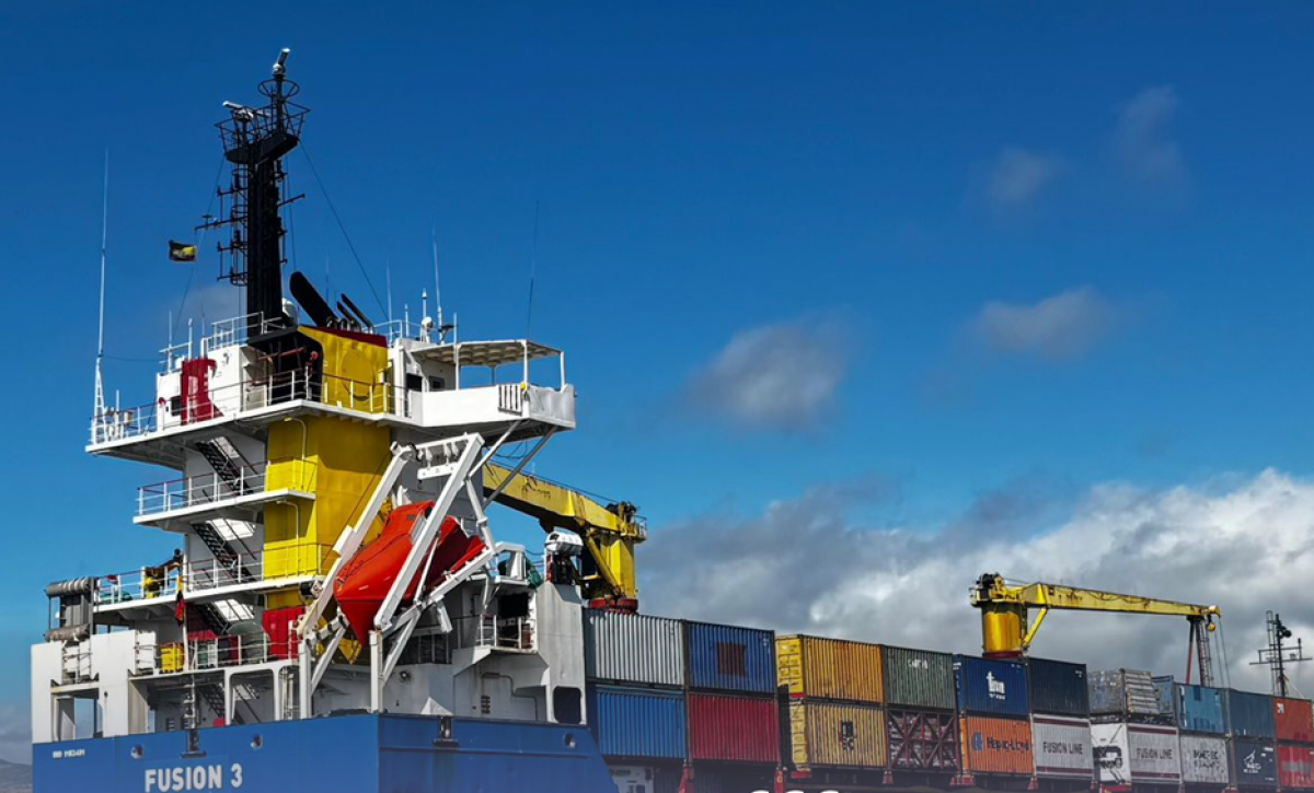 Mejoras en el transporte marítimo de carga hacia Galápagos impulsan abastecimiento