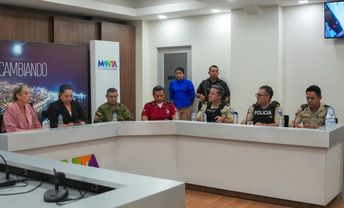 Mesa de Seguridad de Manta durante la tarde de este viernes 18 de julio.