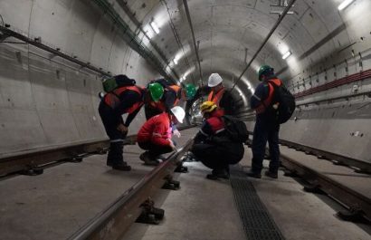 Metro de Quito mantiene operativos sus 13 sistemas pese a contratos pendientes de mantenimiento
