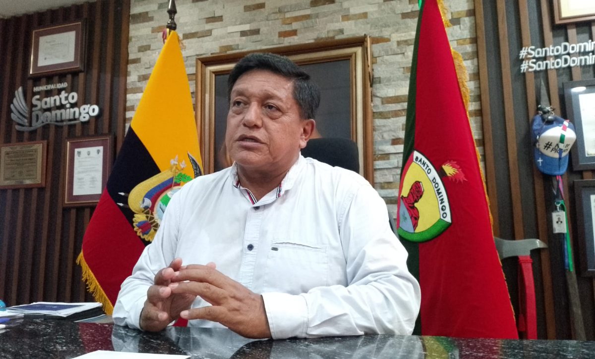 "Mi apoyo a Noboa es por el bienestar de Santo Domingo, no por dependencia", asegura el alcalde Wilson Erazo