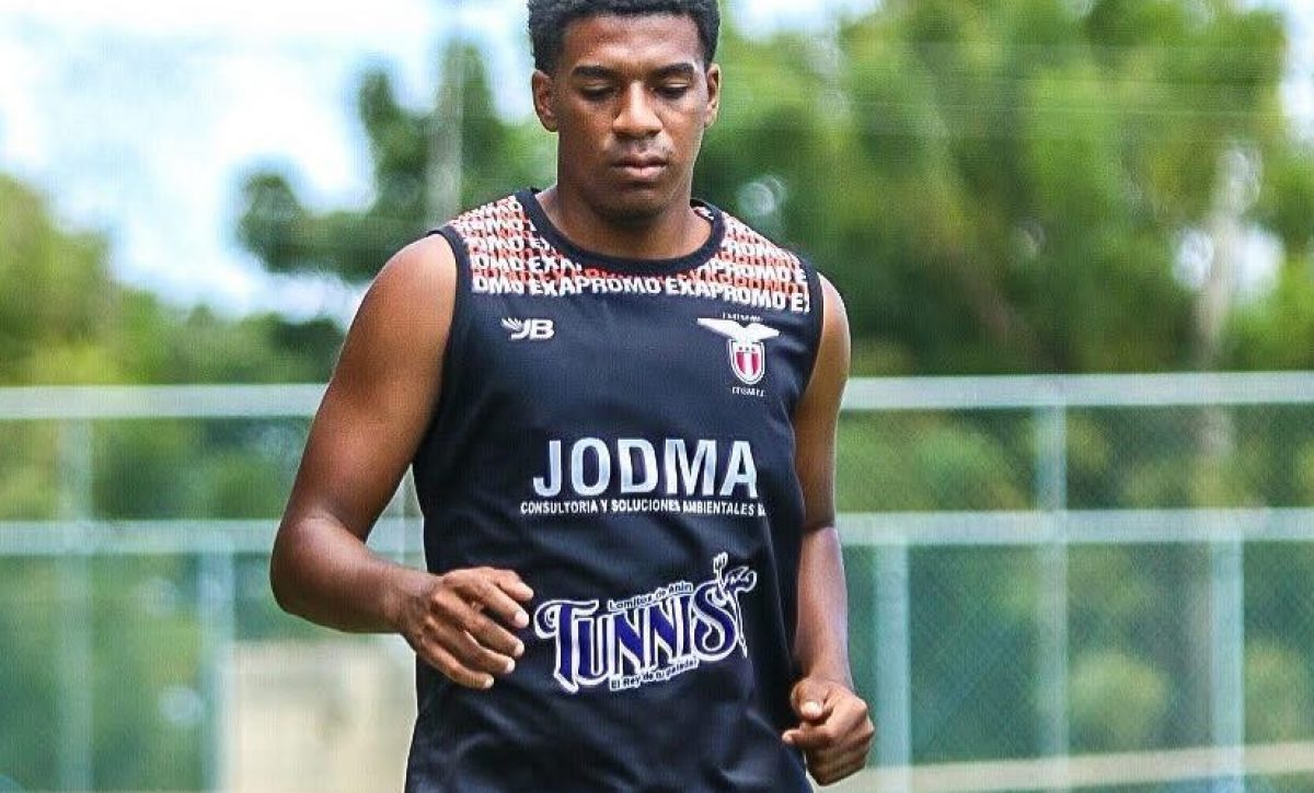 Michael Valencia Vernaza realizó un único entrenamiento con Exapromo Costa, de Manta, equipo de segunda categoría por el cual había sido contratado.