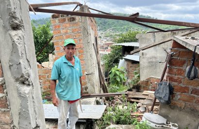 Víctor Sánchez, es uno de los damnificados de El Florón y espera la casa que le han ofrecido.