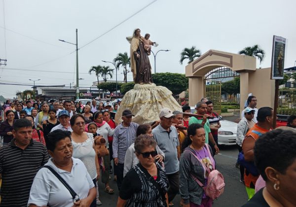Miles de devotos en El Carmen participarán en la tradicional misa y procesión en honor a la Virgen del Carmen