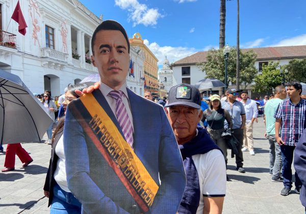 Miles de ecuatorianos celebran la posesión del presidente Daniel Noboa en Quito