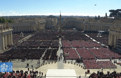Miles de fieles llegan al Vaticano para despedir al papa Francisco en su funeral