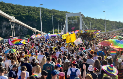 Miles de personas marchan en Budapest por el Día del Orgullo Gay a pesar de las advertencias del primer ministro de Hungría
