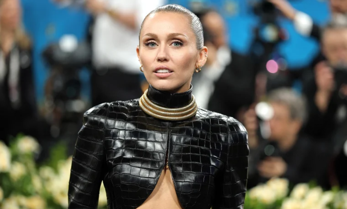 Miley Cyrus comparte detalles sobre su lucha con el edema de Reinke