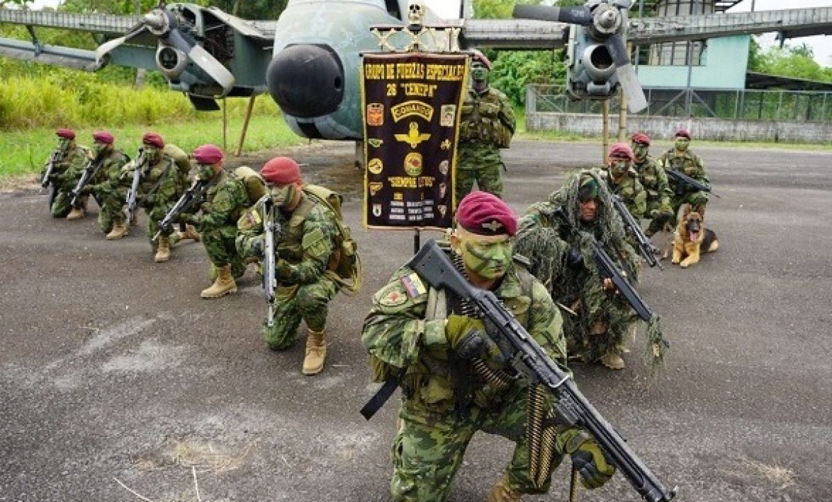 Militares de Fuerzas Especiales se incorporaron a las operaciones en la frontera de las provincias de Orellana y Sucumbíos.