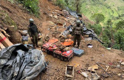 Militares desmantelan campamento de minería ilegal en Carchi
