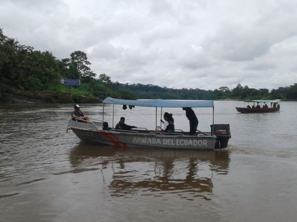 Militares interceptan a sujetos armados en en La Barquilla, Sucumbíos; un detenido