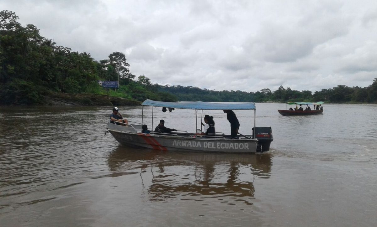 Militares interceptan a sujetos armados en en La Barquilla, Sucumbíos; un detenido