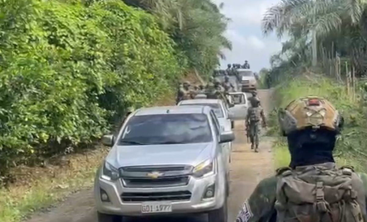 Militares y Policía decomisan armas en sepelio de Roberto Lara en Mocache