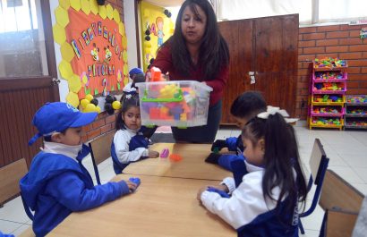 Ministerio de Educación anuncia cronograma oficial y fechas del regreso a clases 2025-2026 en la Costa y Galápagos.