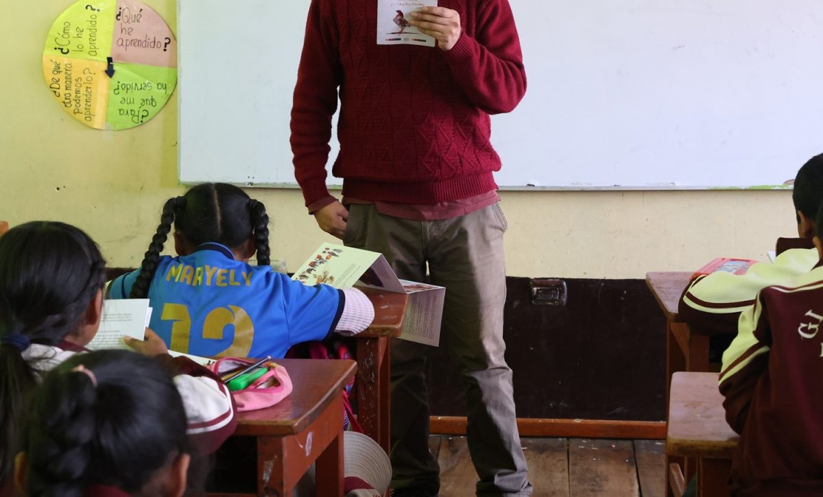 Ministerio de Educación de Perú separa a 1.097 trabajadores por violación, terrorismo y homicidio