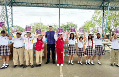 Ministerio de Educación inicia entrega de textos escolares en El Oro y Loja