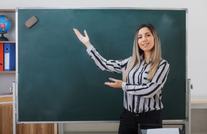Ministerio de Educación lanza convocatoria para docentes, psicólogos y trabajadores sociales