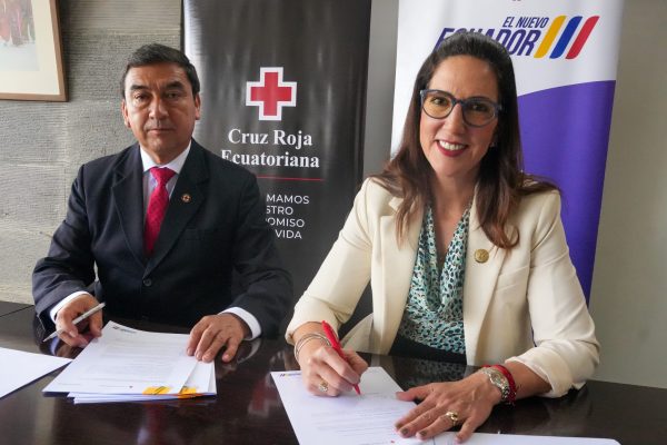 Ministerio de Educación y Cruz Roja firman acuerdo para seguridad educativa