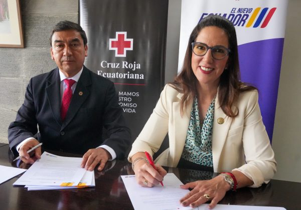 Ministerio de Educación y Cruz Roja firman acuerdo para seguridad educativa