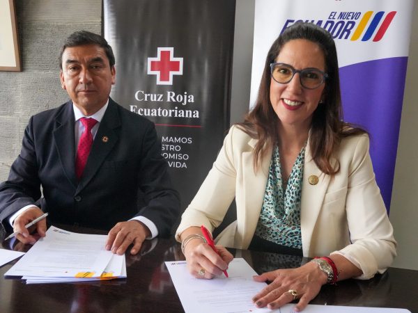 Ministerio de Educación y Cruz Roja firman acuerdo para seguridad educativa