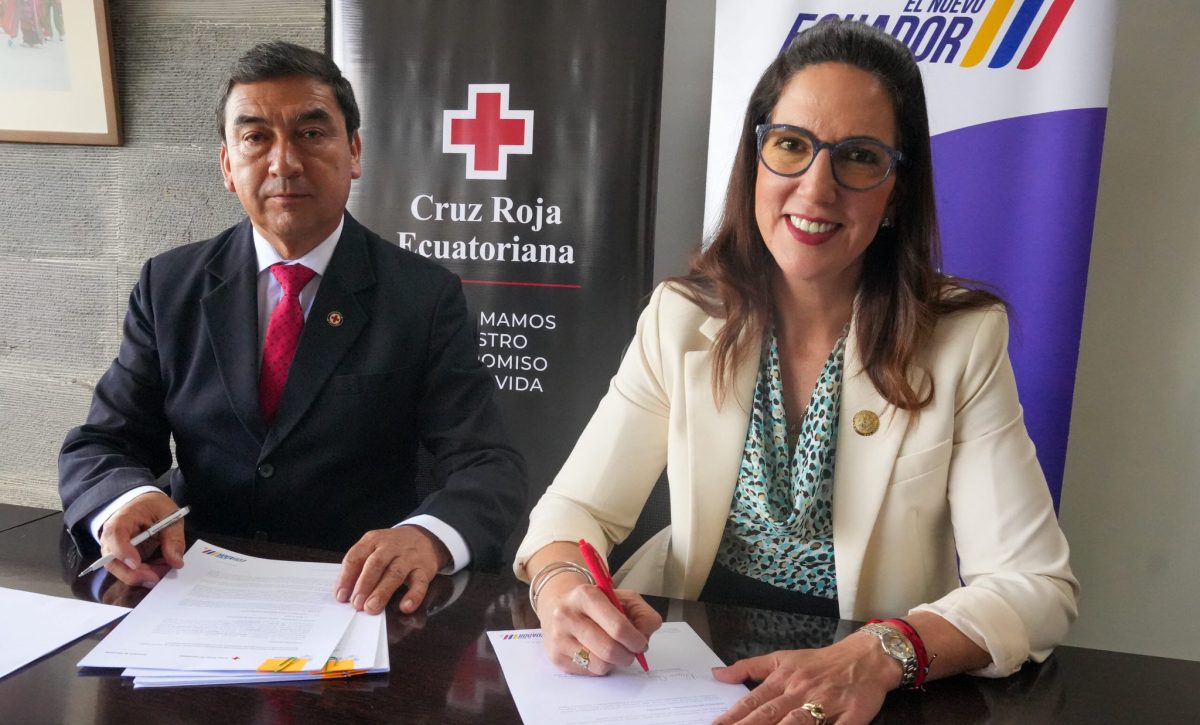 Ministerio de Educación y Cruz Roja firman acuerdo para seguridad educativa