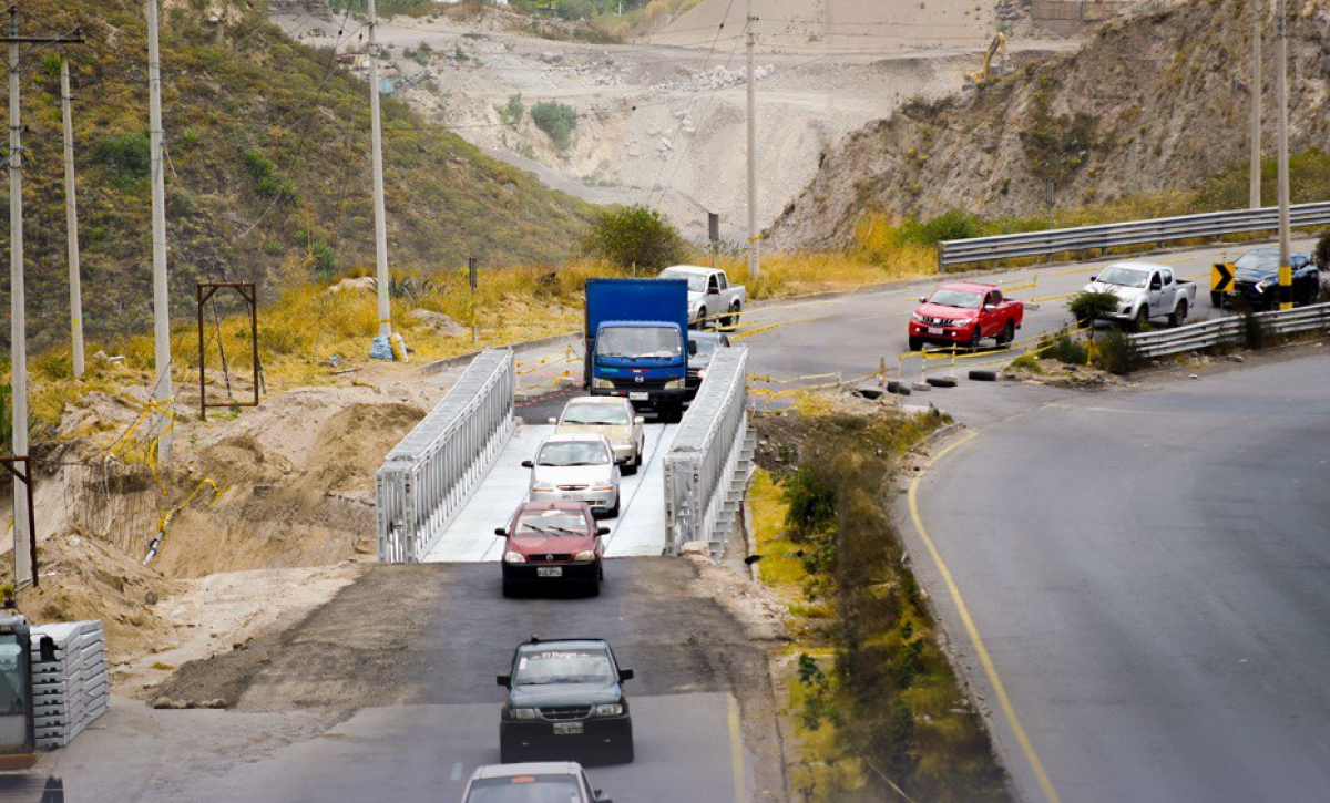 Ministerio de Transporte y Obras Públicas inicia trabajos en paso lateral de Ambato por $1.2 millones