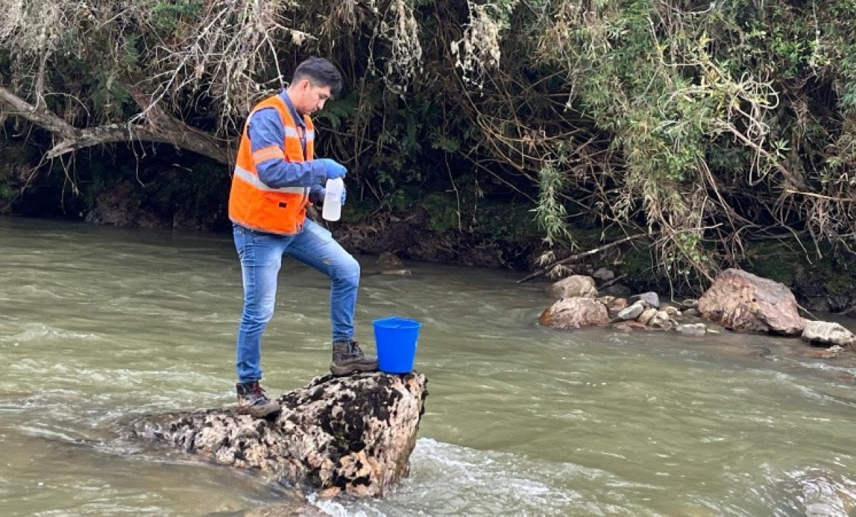 Ministerio del Ambiente autoriza uso de 30 litros por segundo del río Chuilla para emergencia en Gualaceo