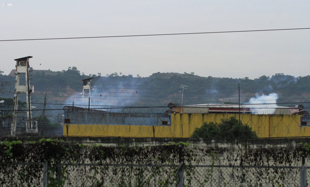 Ministerio del Interior busca acuerdo con las operadoras móviles para cortar la señal en las cárceles del país.