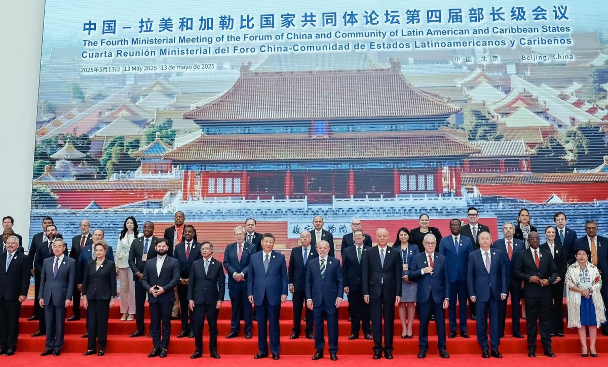 Ministra de Finanzas de Ecuador explora opciones de financiamiento con bancos soberanos de China