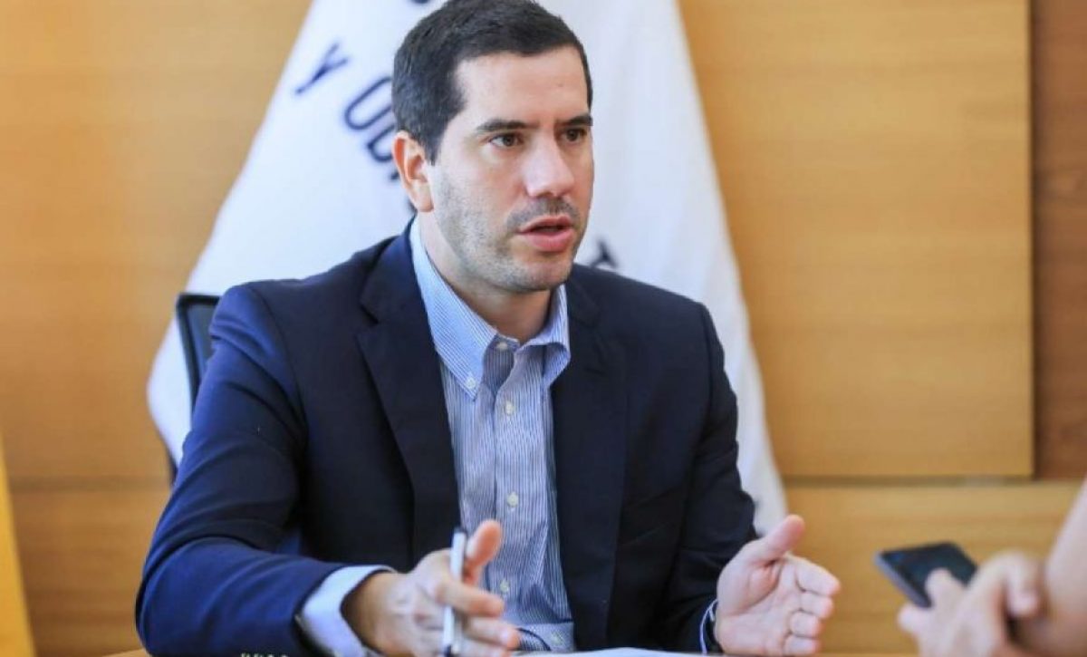 Ministro de Obras Públicas, Roberto Luque desafía al expresidente Correa a regresar al país y le ofrece "hospedaje" en nueva prisión