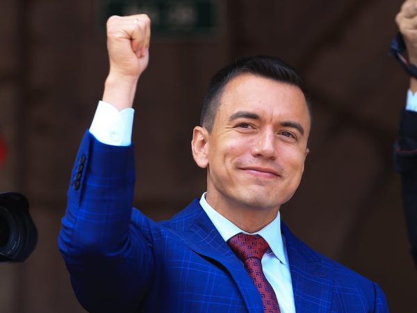 Ministro del Interior alerta sobre atentados contra el presidente de Ecuador, Daniel Noboa, y su gobierno.