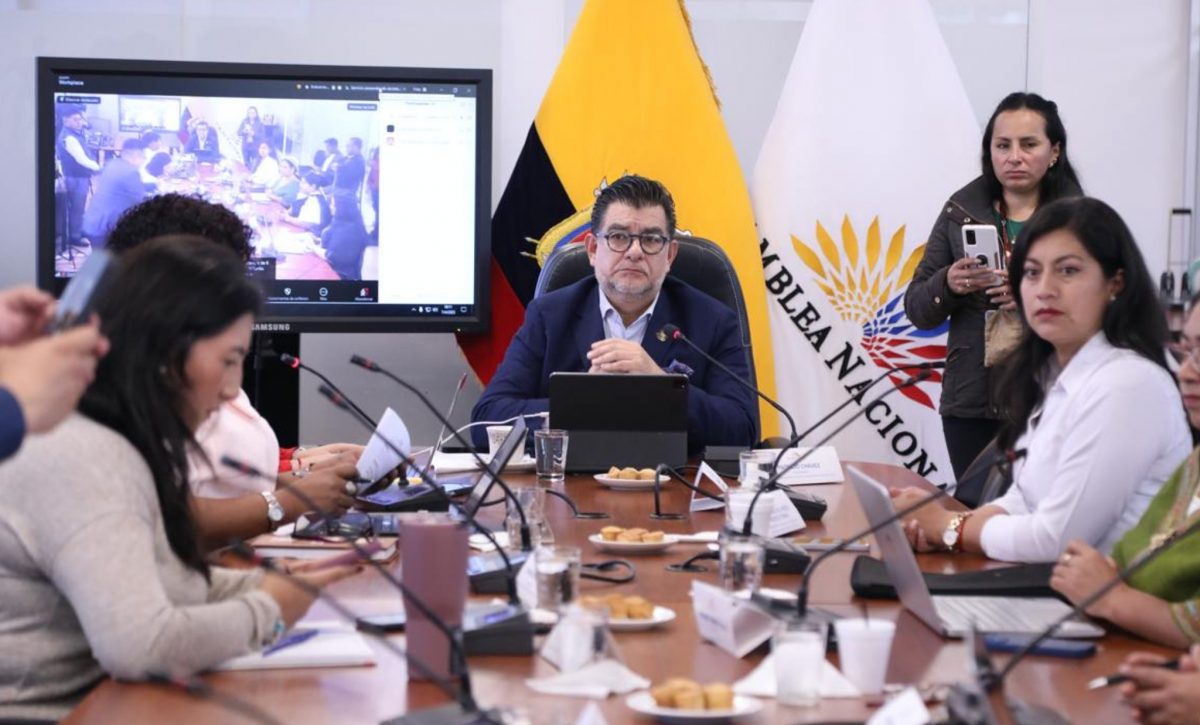 Ministros convocados a la Comisión de Transparencia y Participación Ciudadana no asistieron para informar sobre derrame de crudo. Asamblea Nacional.